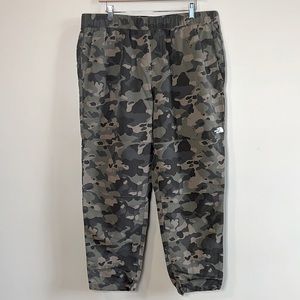 The North Face Camo Pants Size XL